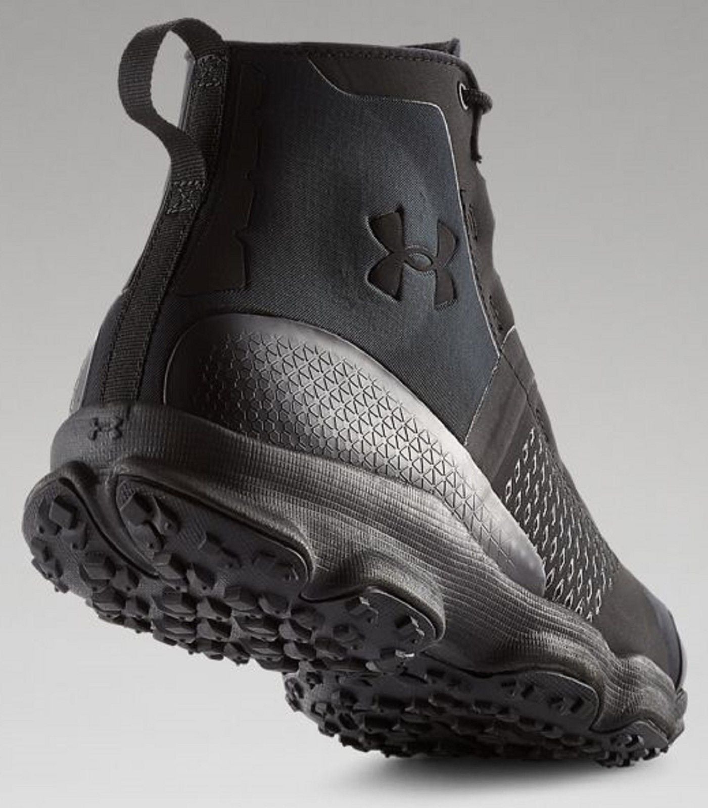 Under Armour Black SpeedFit Hike Boots - Men's UA Versatile Lightweight Mid Boot